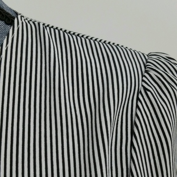 Striped front tie top - Picture 4 of 5